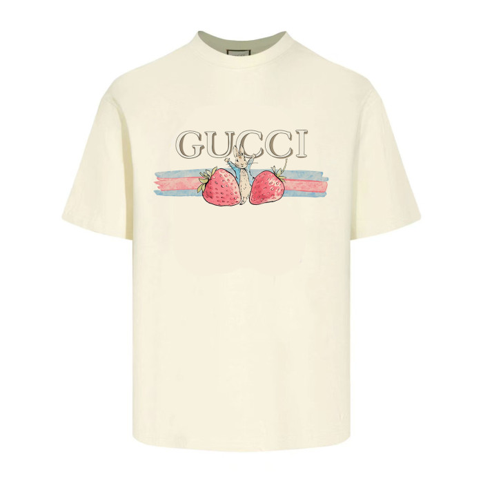 Gucci X Peter Rabbit T-shirt in off white