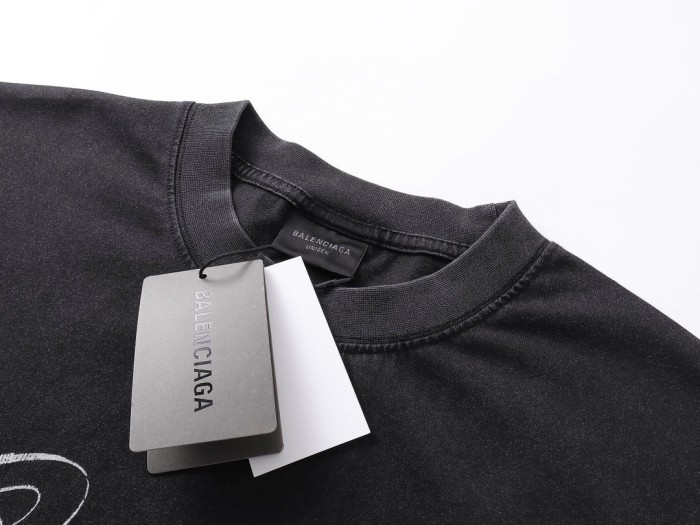 Balenciaga Men's Getaria T-shirt Oversized in Black Faded