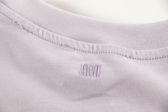 Ami Embroidered Logo Short-sleeved T-shirt