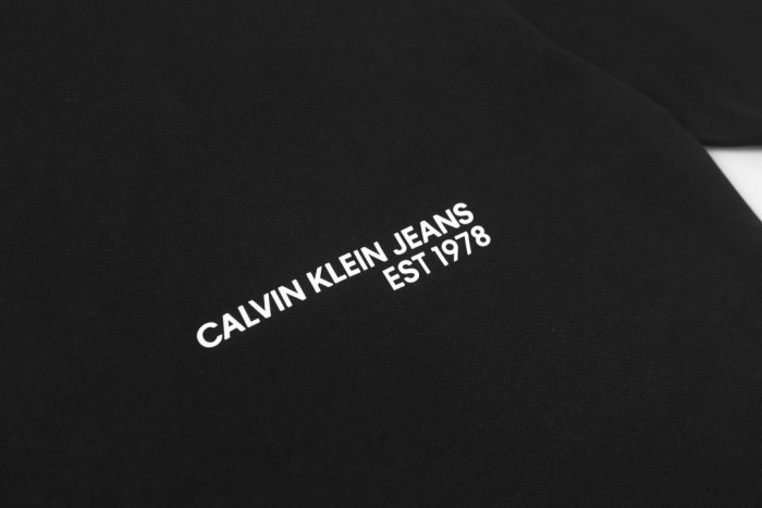 Calvin Klein Relaxed Fit Spray Print T-shirt