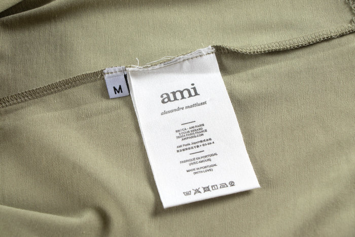 Ami Embroidered Logo Short-sleeved T-shirt