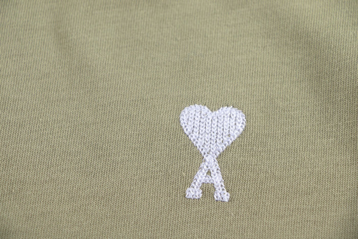 Ami Embroidered Logo Short-sleeved T-shirt