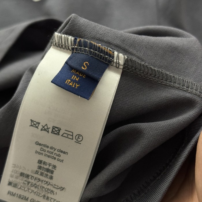 Louis Vuitton Holiday Style Short Sleeve T-Shirt