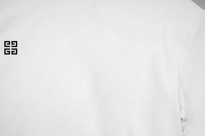 Givenchy Slim Fit T-shirt in Cotton