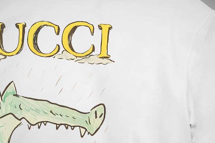 Peter Rabbit™ x Gucci T-shirt in off white