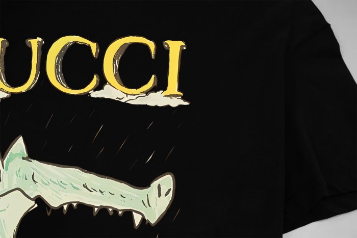 Peter Rabbit™ x Gucci T-shirt in off white