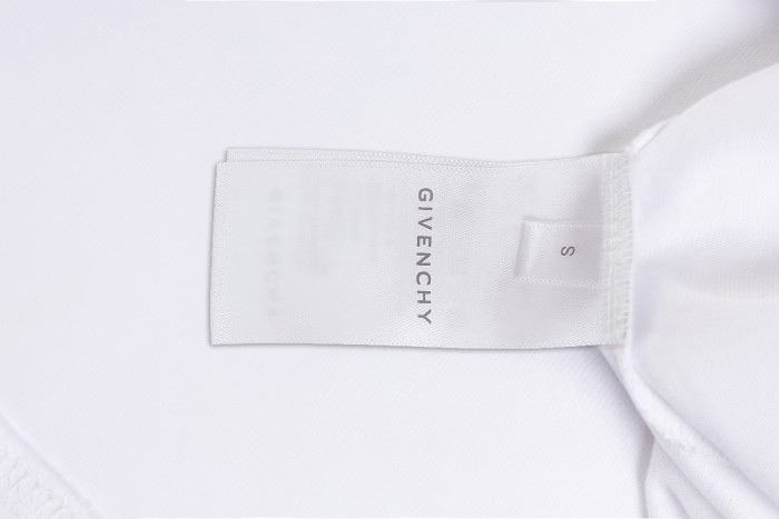 Givenchy Slim Fit T-shirt in Cotton
