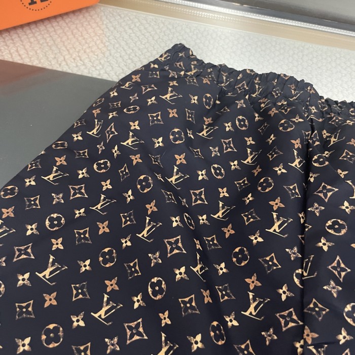 LOUIS VUITTON New Quarterly Products of LV Casual Shorts