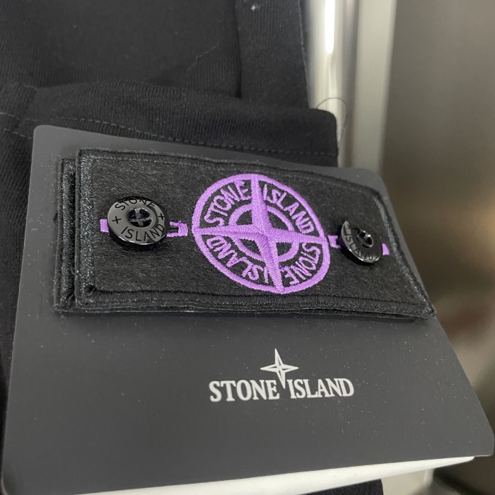 Stone Island logo-patch Shorts