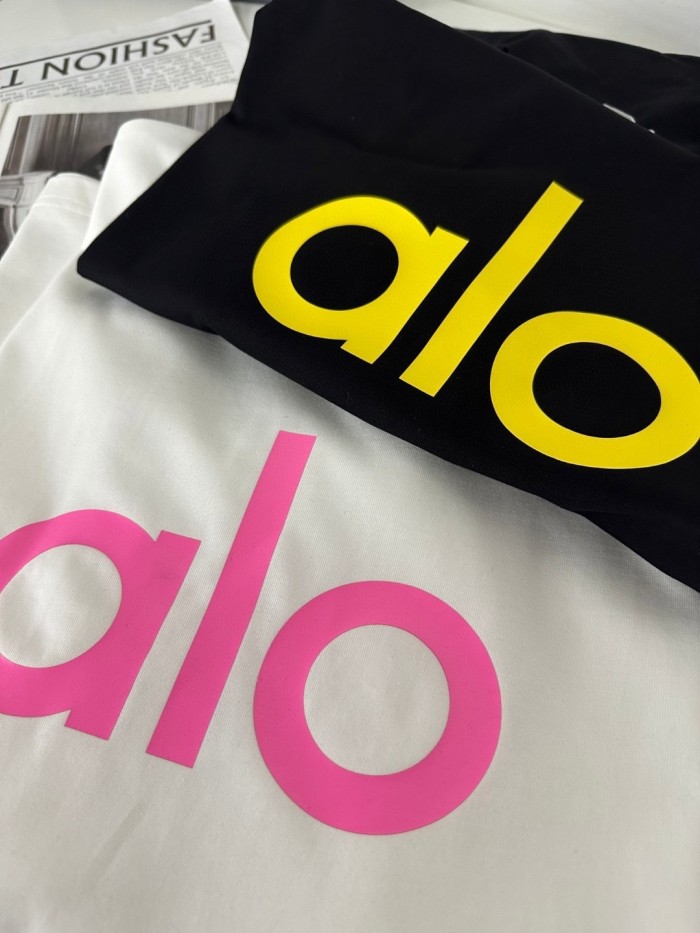 Alo Yoga Loose Foam Printed Tshirt