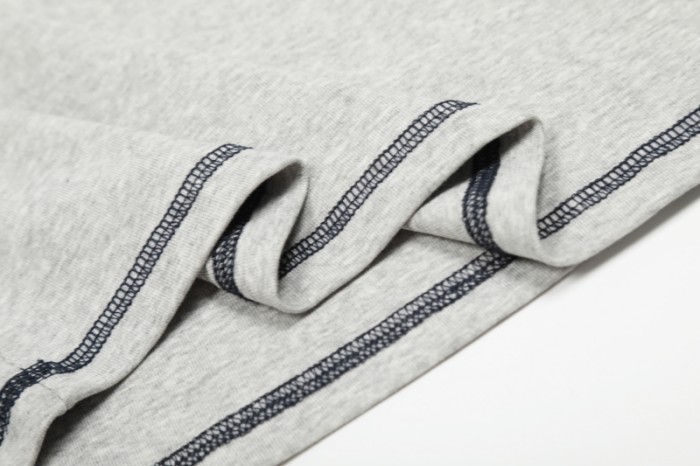 Alo Yoga T-shirt With White Top Stitching Details