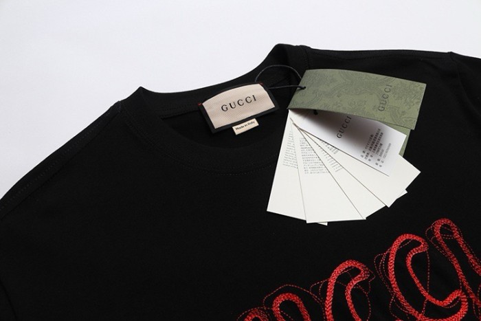 Gucci GG Embroidered Short-Sleeved T-Shirt