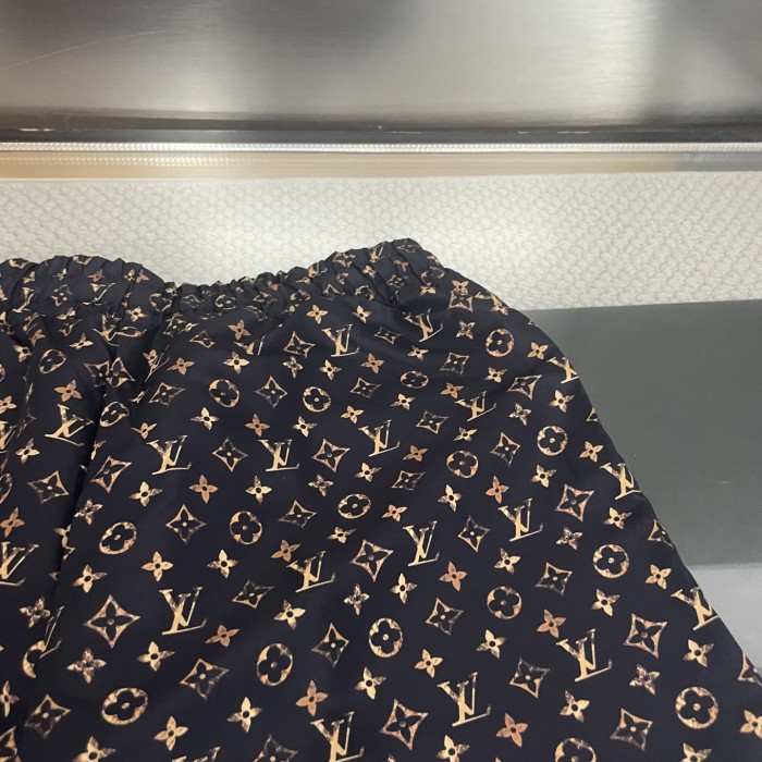 LOUIS VUITTON New Quarterly Products of LV Casual Shorts