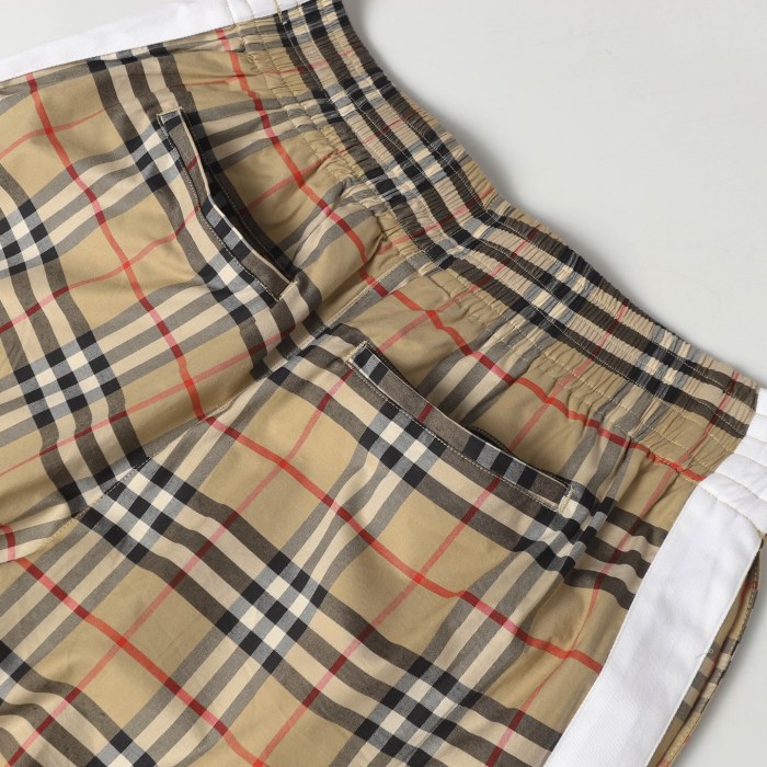Burberry Check Shorts in Sand - Men