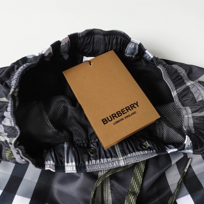 Burberry Martin Swim Shorts in Green