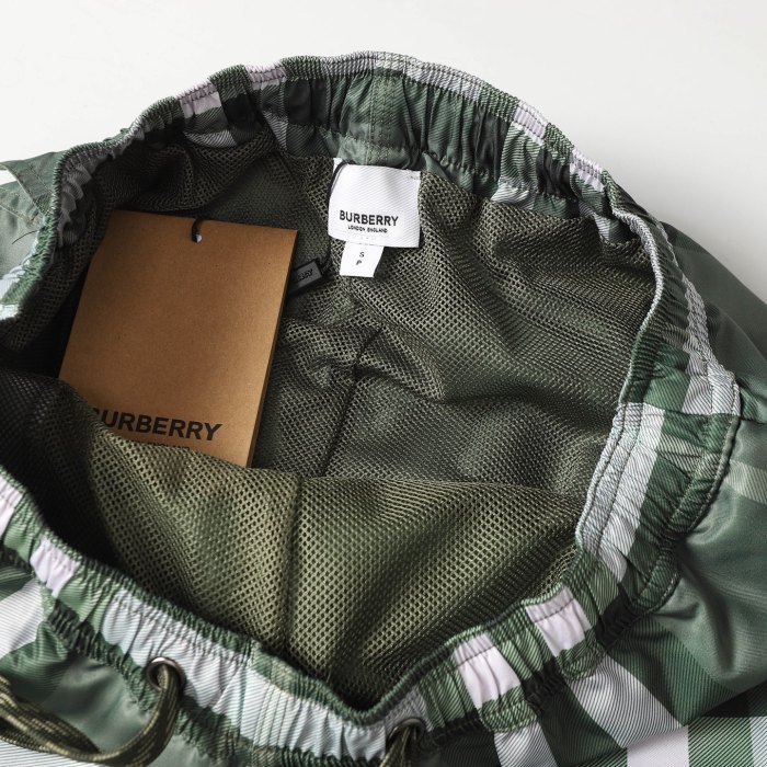 Burberry Martin Swim Shorts in Green