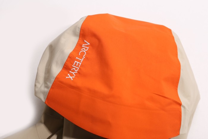 ARC'TERYX BETA LIGHTWEIGHT JACKET