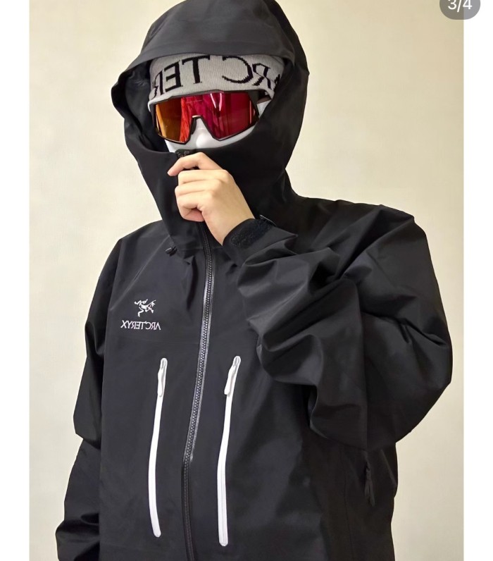 Arc'teryx Alpha Sv Zip-up Hooded Jacket In Black