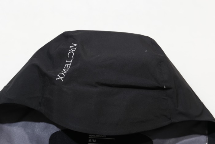ARC’TERYX beta lightweight Jacket