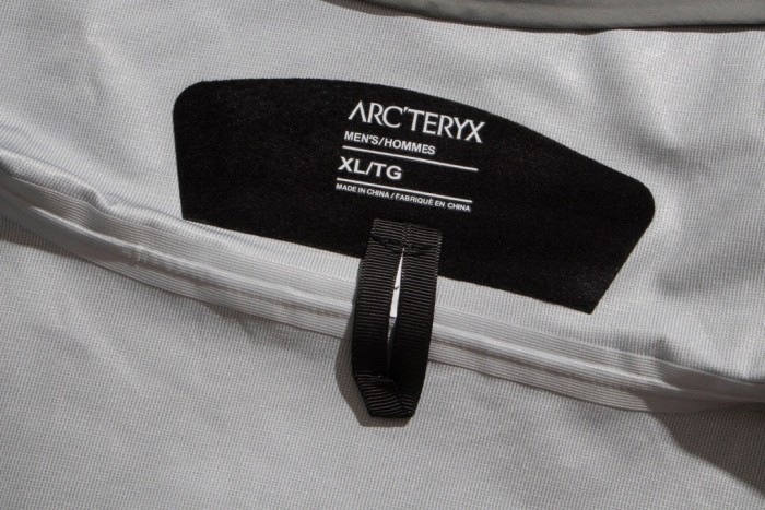 Arc'teryx Beta Lt Mens Jacket in Binary