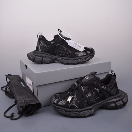 Balenciaga Men's 3xl Extreme Laces B Sneaker in Black