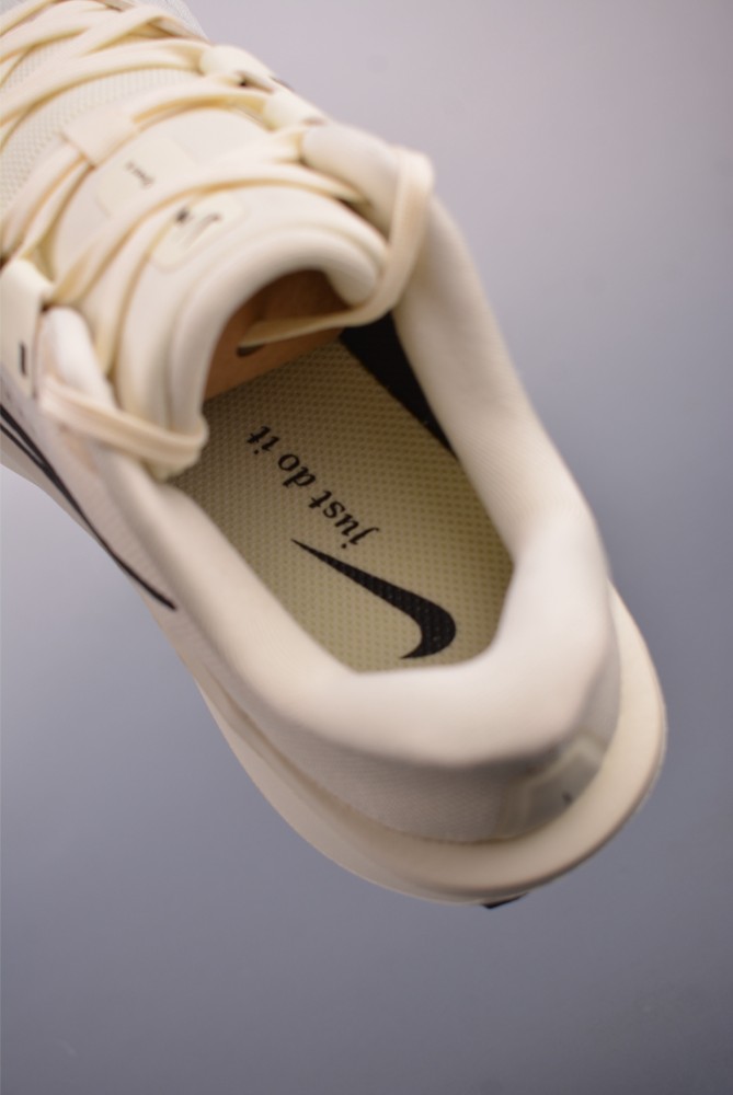 Nike Quest 6 Road Running Shoes