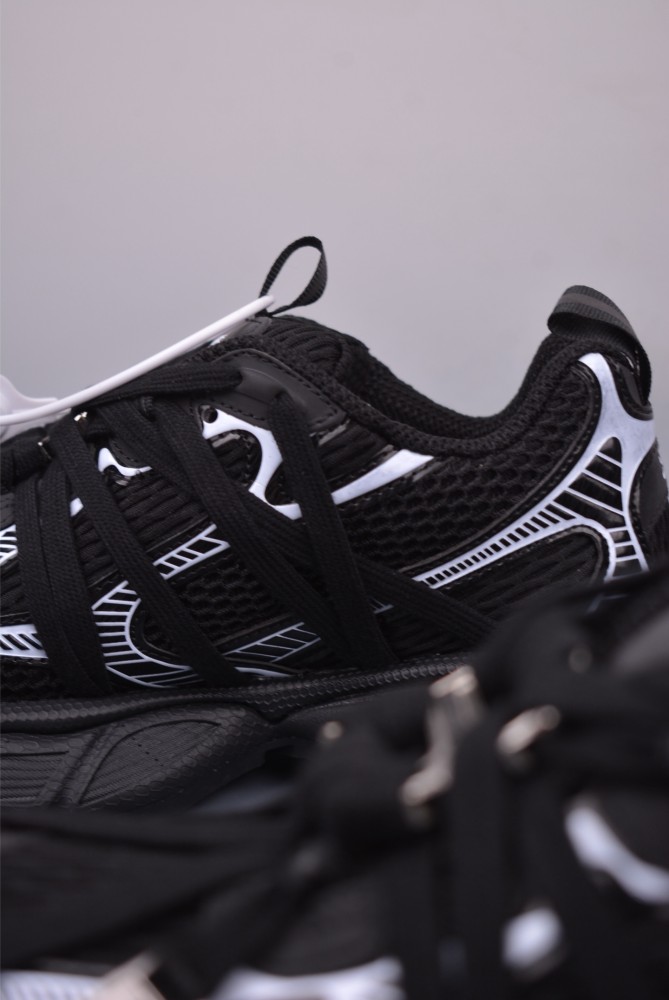 Balenciaga Men's 3xl Sneaker in Black
