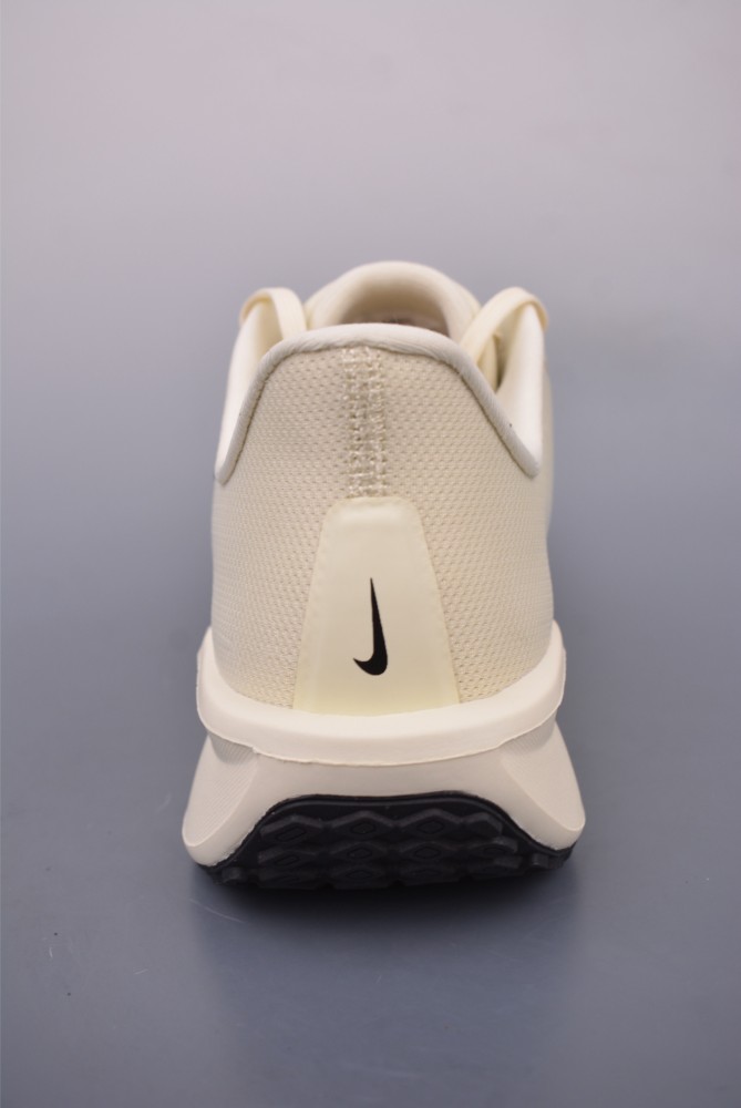 Nike Quest 6 Road Running Shoes
