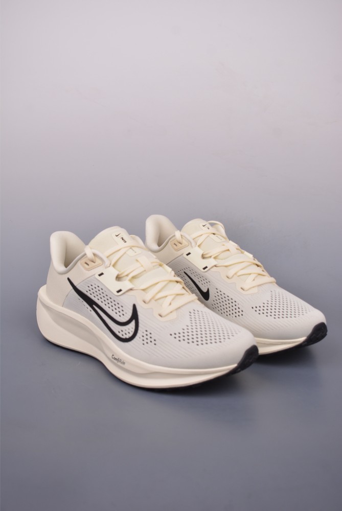 Nike Quest 6 Road Running Shoes