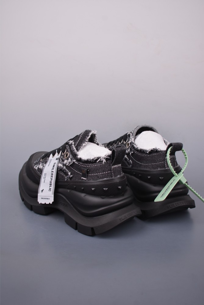 Smilerepublic Classic Black Slip On Shoes