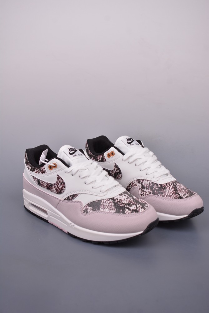 Nike Air Max 1 sneakers in white and sneaker
