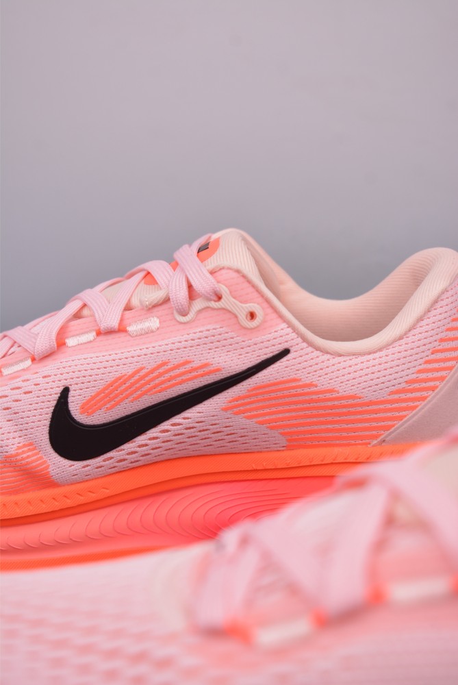 Nike Vomero 18 Women's Road Running Shoes