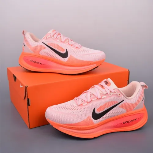 Nike Vomero 18 Women's Road Running Shoes