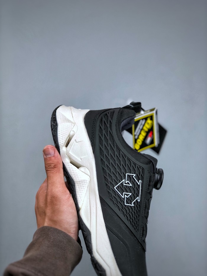 DESCENTE TRAINING Training Shoes
