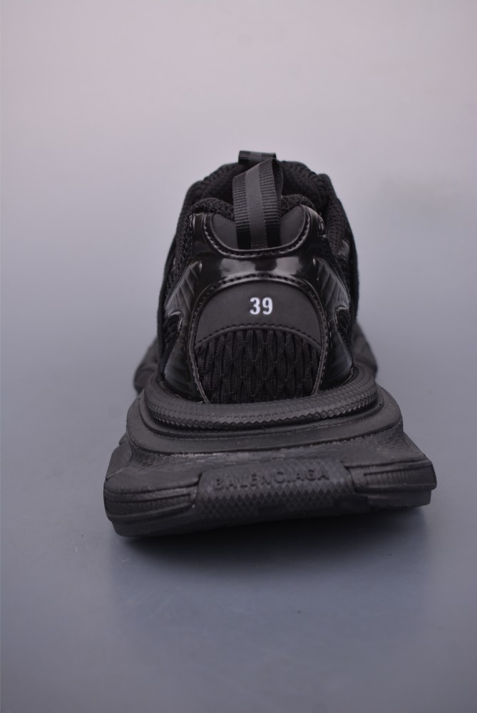 Balenciaga Men's 3xl Extreme Laces B Sneaker in Black