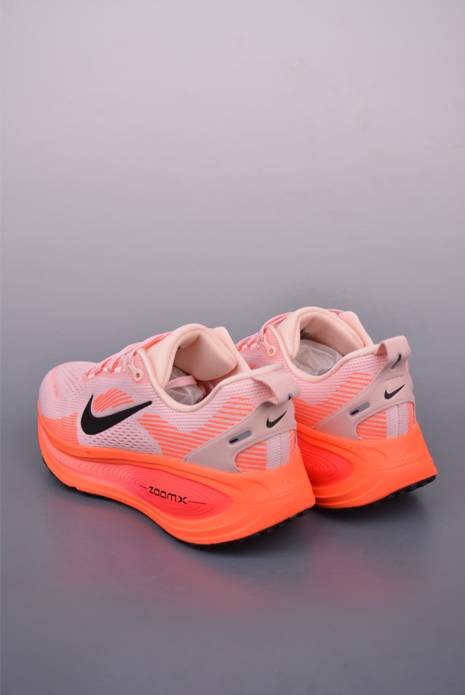 Nike Vomero 18 Women's Road Running Shoes
