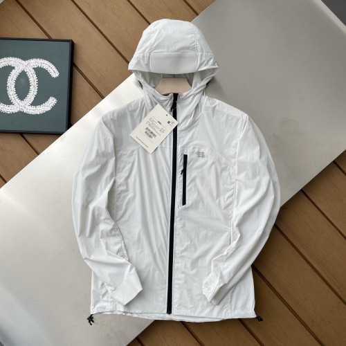 KOLON SPORT OUTDOOR HOODED STRETCH UPF90+ JACKET