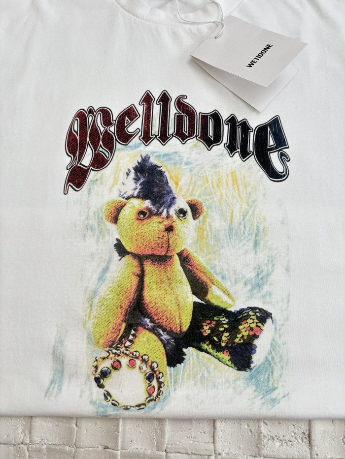 WELLDONE Punk Teddy T-Shirt in White