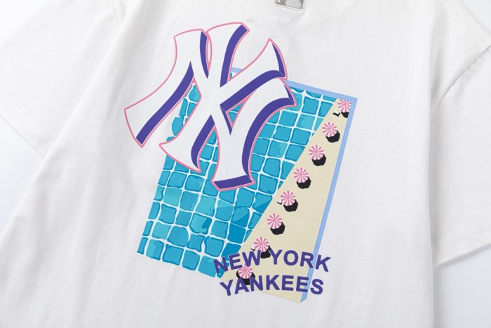 MLB New York Yankees T-Shirts Unisex Ecru L