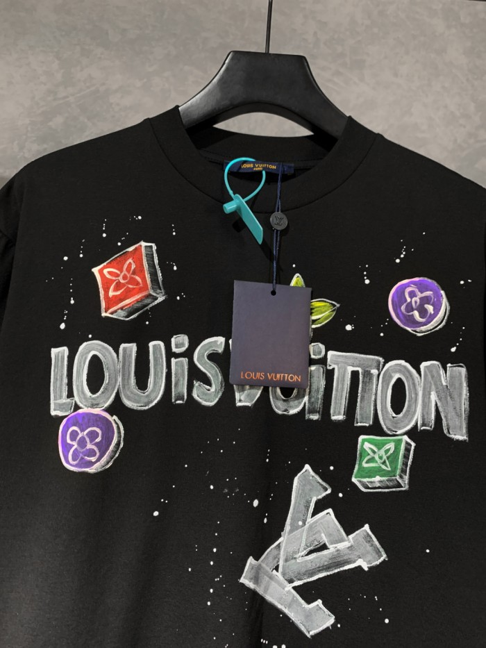 Louis Vuitton Logo Hand-Painted Short Sleeve T-Shirt
