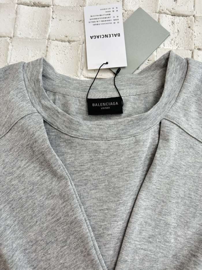 Balenciaga Fake two-piece four-sleeve cape short-sleeved T-shirt