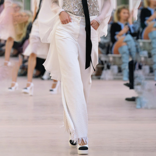 Chanel Jeans - Denim embroidered with beads, white — Fashion