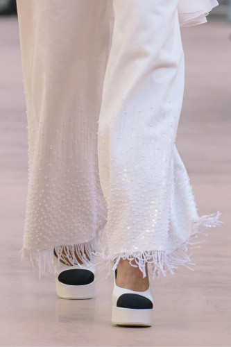 Chanel Jeans - Denim embroidered with beads, white — Fashion