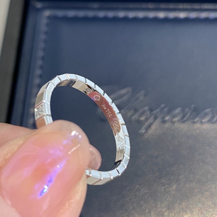 Luxury Ring Ice Cube Chopard Gold and Silver
