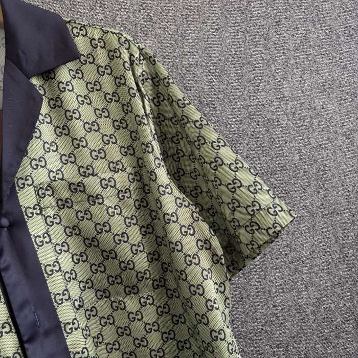 GUCCI Printed silk shirt in green and dark blue