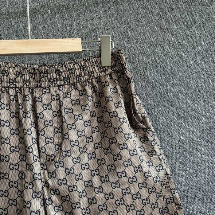 GUCCI Printed silk twill shorts in blue and beige