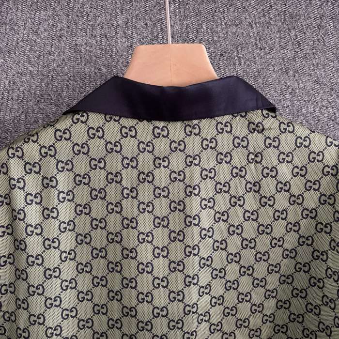 GUCCI Printed silk shirt in green and dark blue