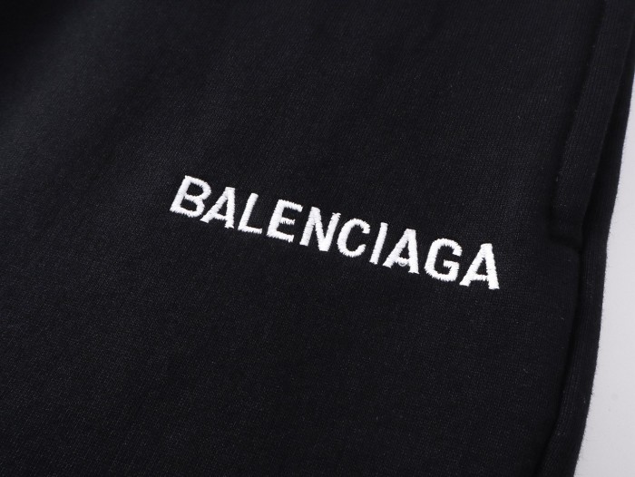 BALENCIAGA shorts in cotton with logo - Black