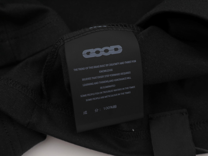 GOODBRAND 3D Star Sequins Tee