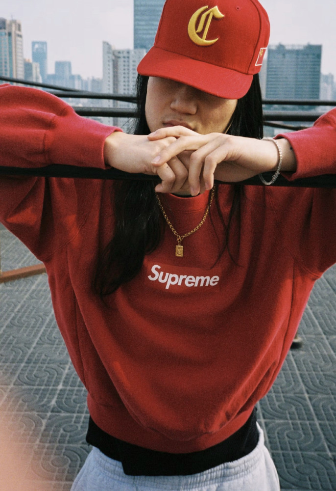 Supreme 25SS Washed Box Logo Crewneck